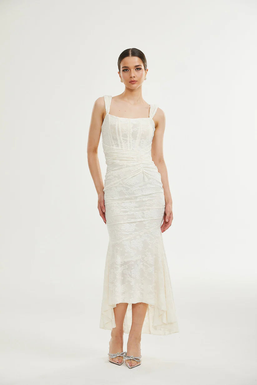 Robe longue drapée à bretelles larges coupe sirène