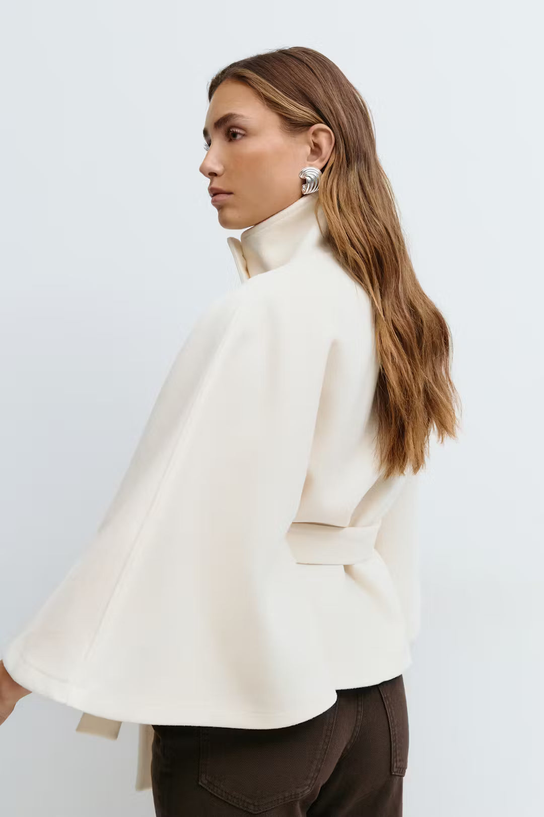 Veste à col montant et ceinture