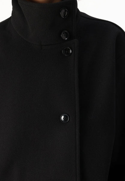 Manteau court à col montant