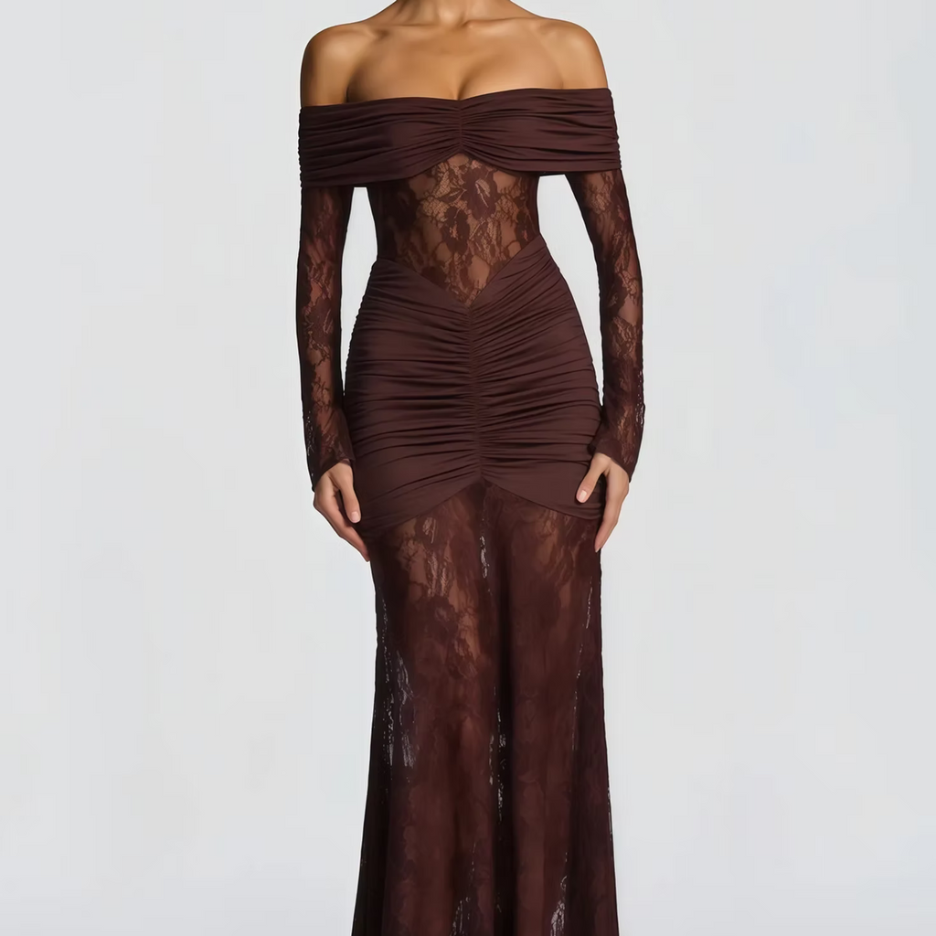 Robe longue en dentelle