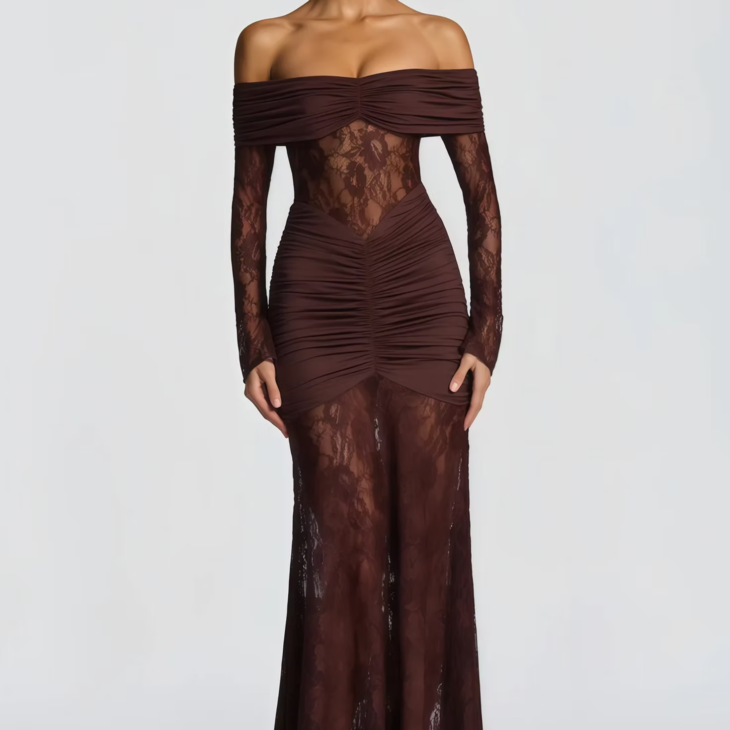 Robe longue en dentelle