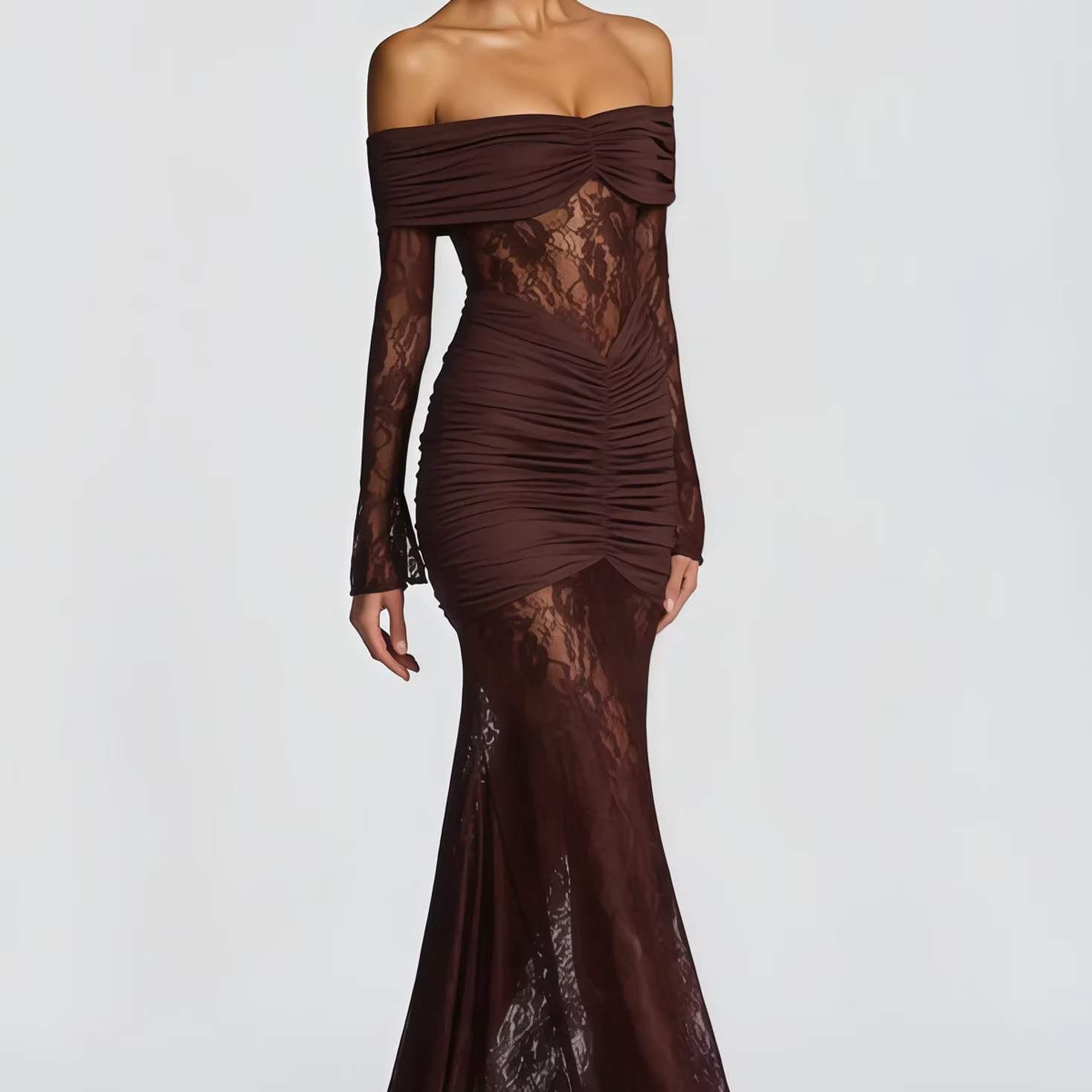 Robe longue en dentelle