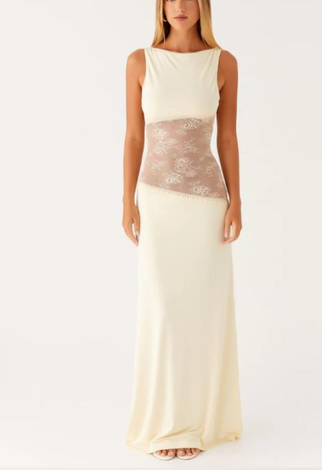 Robe longue dos nu à empiècement transparent