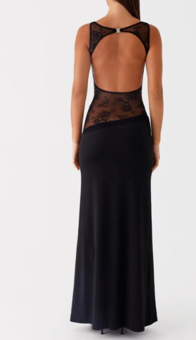 Robe longue dos nu à empiècement transparent
