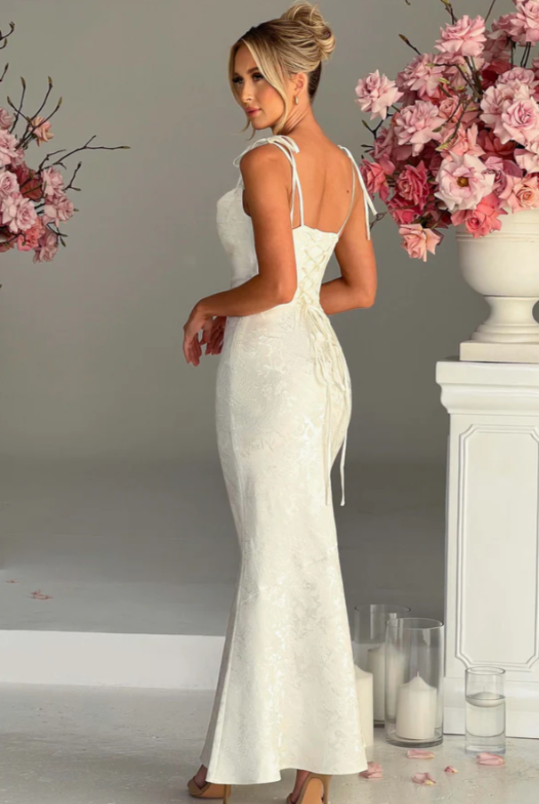 Robe Longue dos nu à Lacets