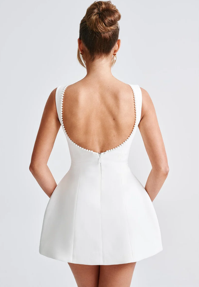 Robe Courte Dos Nu avec Nœud