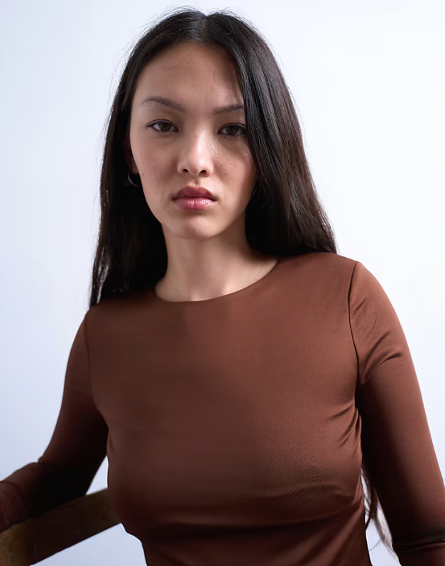 Tops à longues manches marron et beige