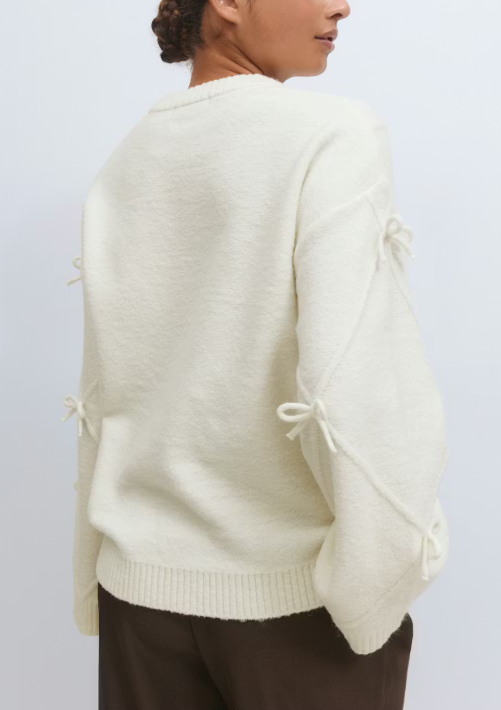 Pull à noeud tricoté