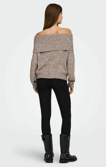 Pull à épaule dénudée