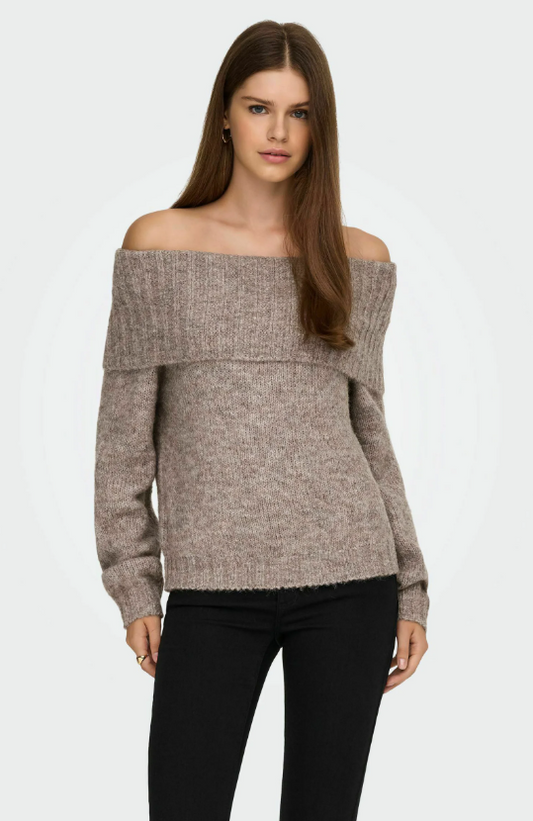 Pull à épaule dénudée