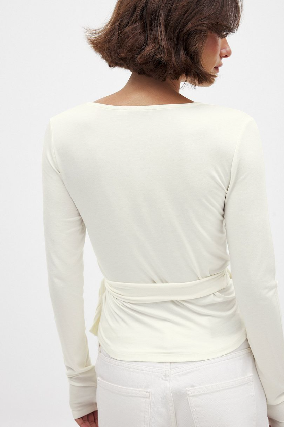 Top cache-coeur en maille