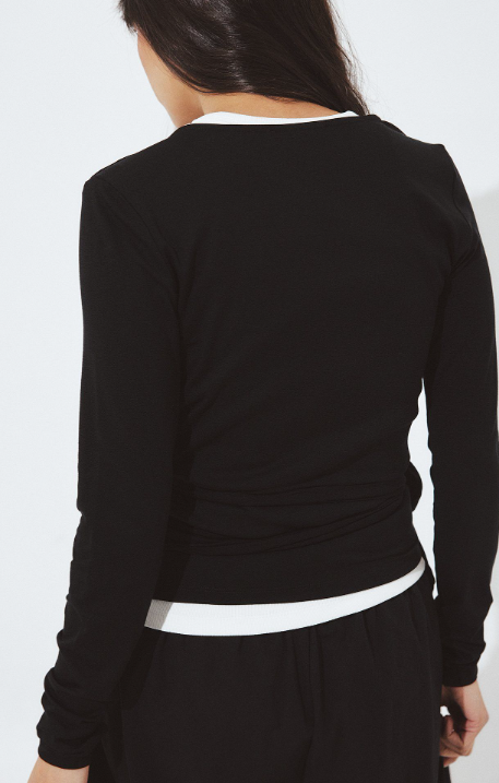 Top cache-coeur en maille