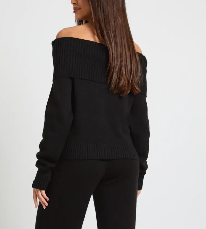 Pull à épaule dénudée