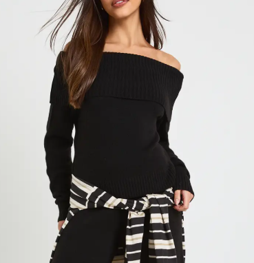 Pull à épaule dénudée