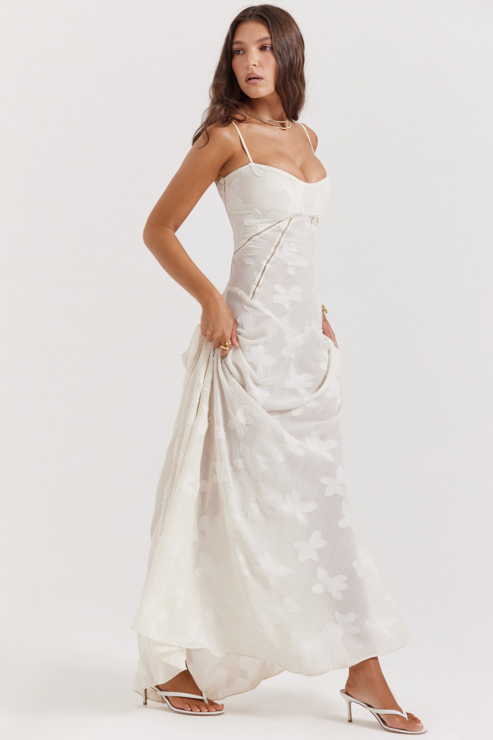 Robe longue en mousseline brodée