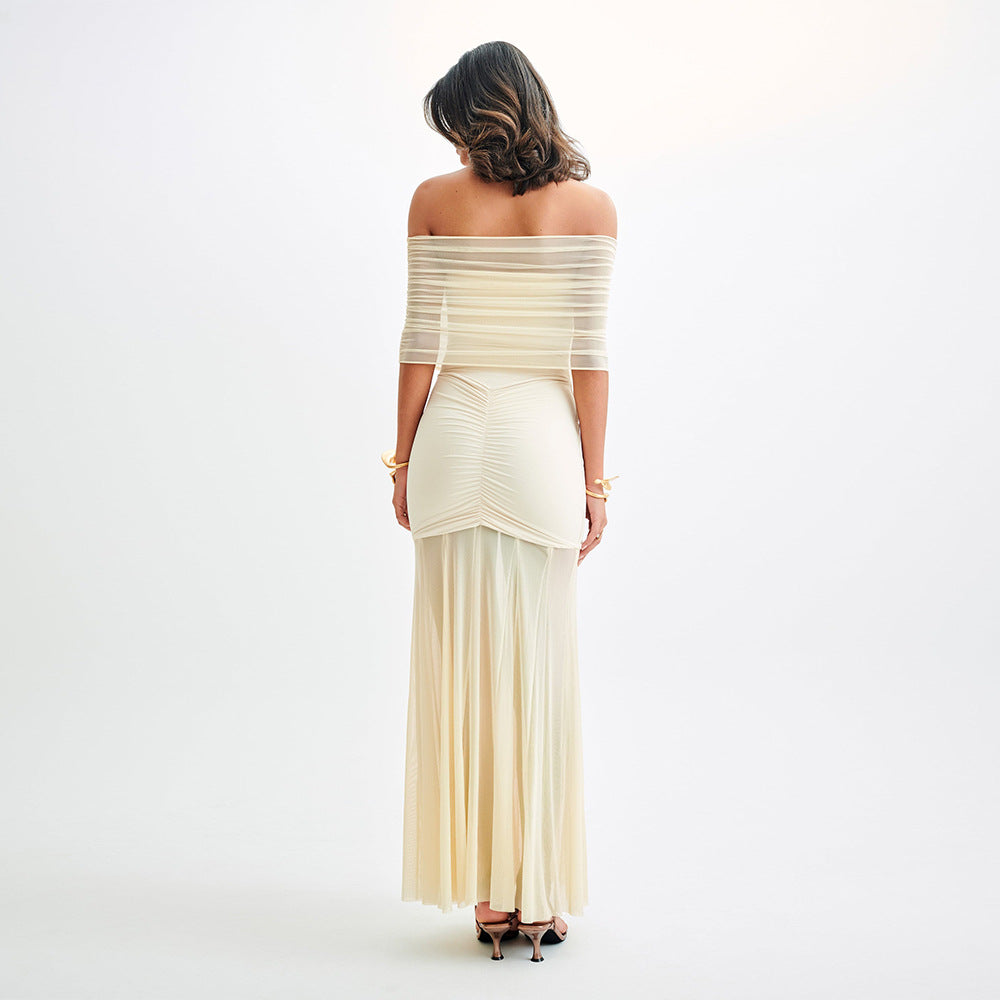 Robe Longue Épaules Dénudées – Élégance Sculpturale & Tulle Subtil