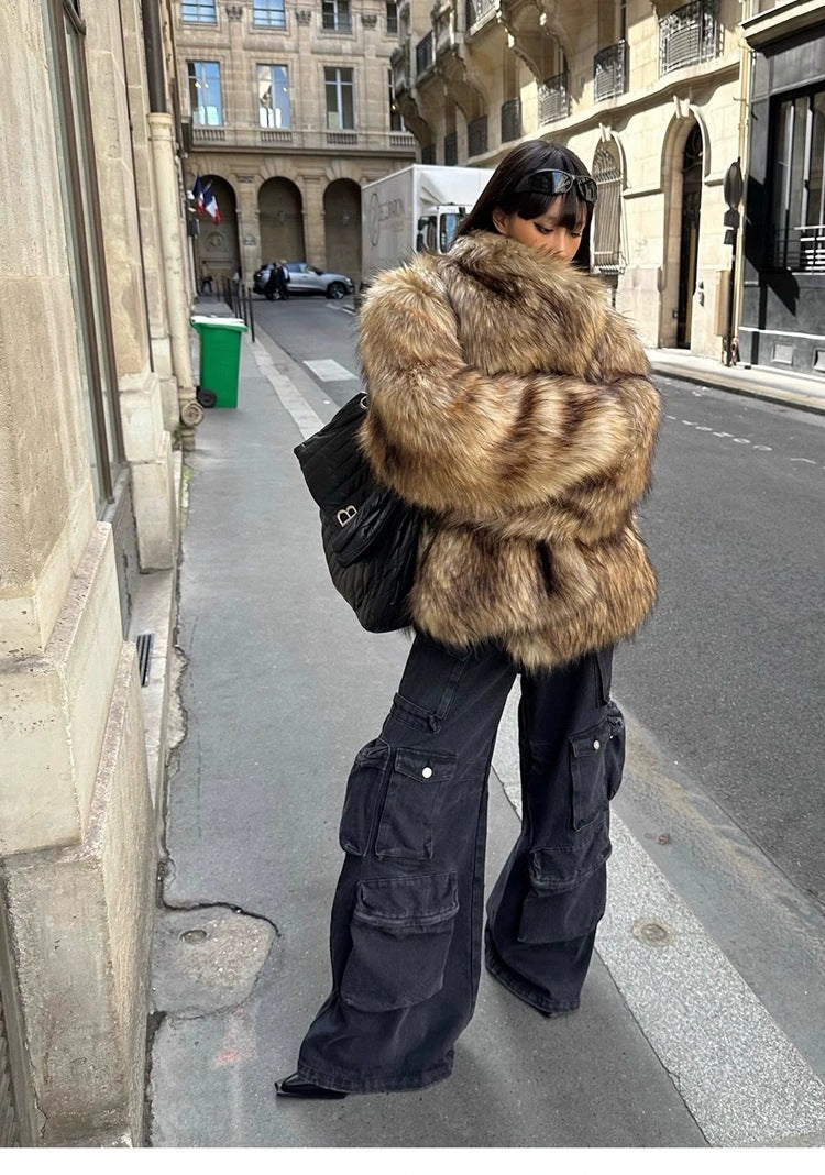 Manteau court en Fausse Fourrure
