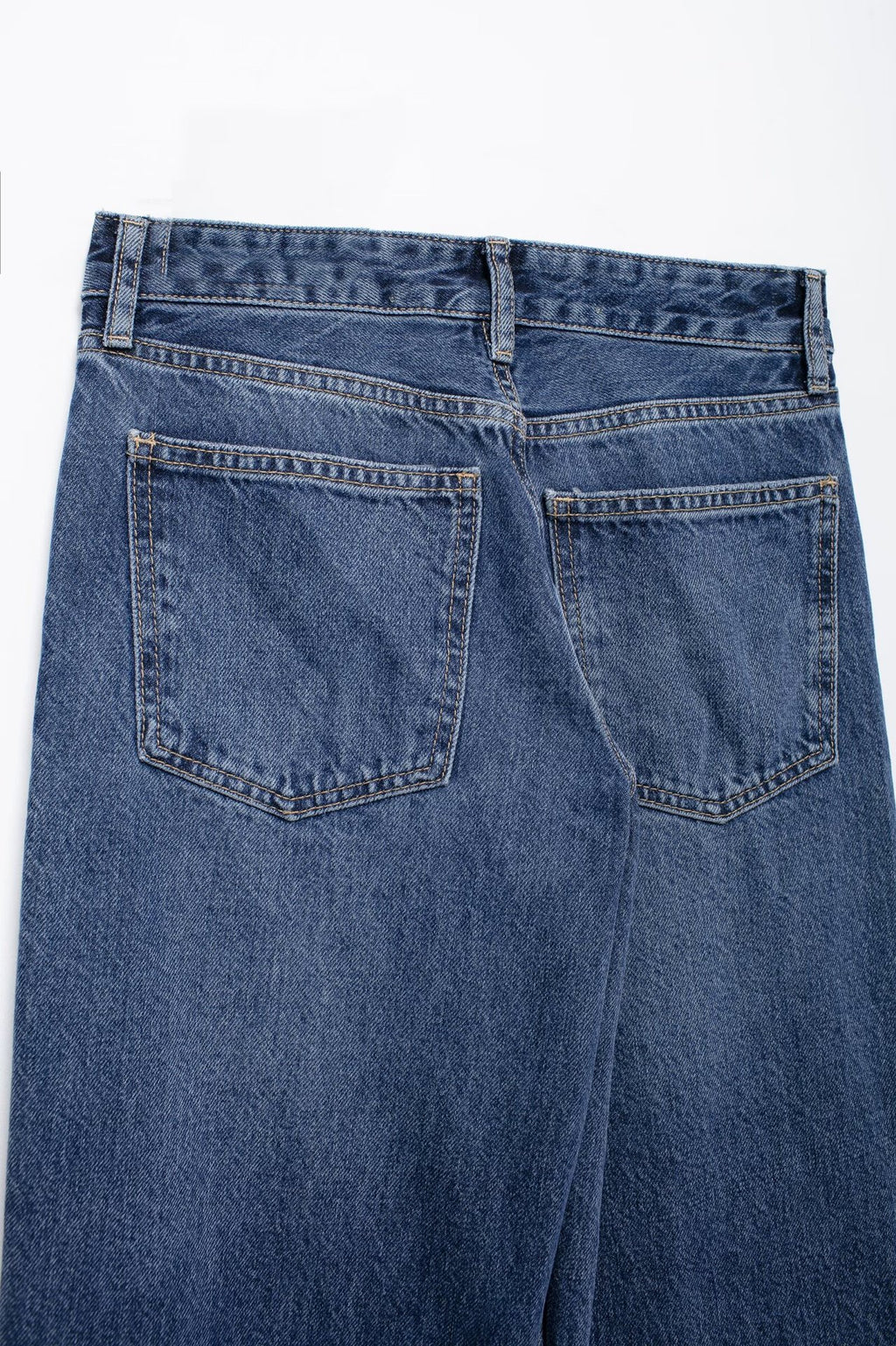 Jean Femme – Taille Haute, Coupe Droite Large