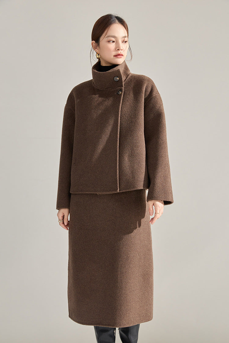 Veste Courte Col Montant en Cachemire & Tencel et Jupe en Laine