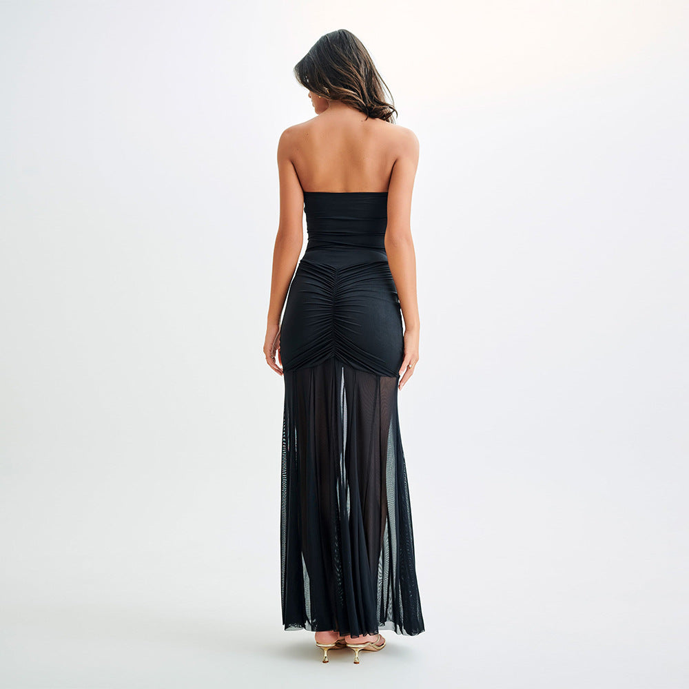 Robe Longue Épaules Dénudées – Élégance Sculpturale & Tulle Subtil