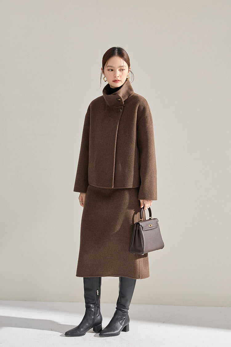 Veste Courte Col Montant en Cachemire & Tencel et Jupe en Laine