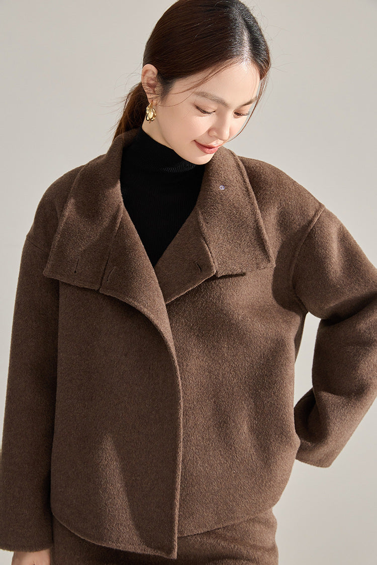 Veste Courte Col Montant en Cachemire & Tencel et Jupe en Laine
