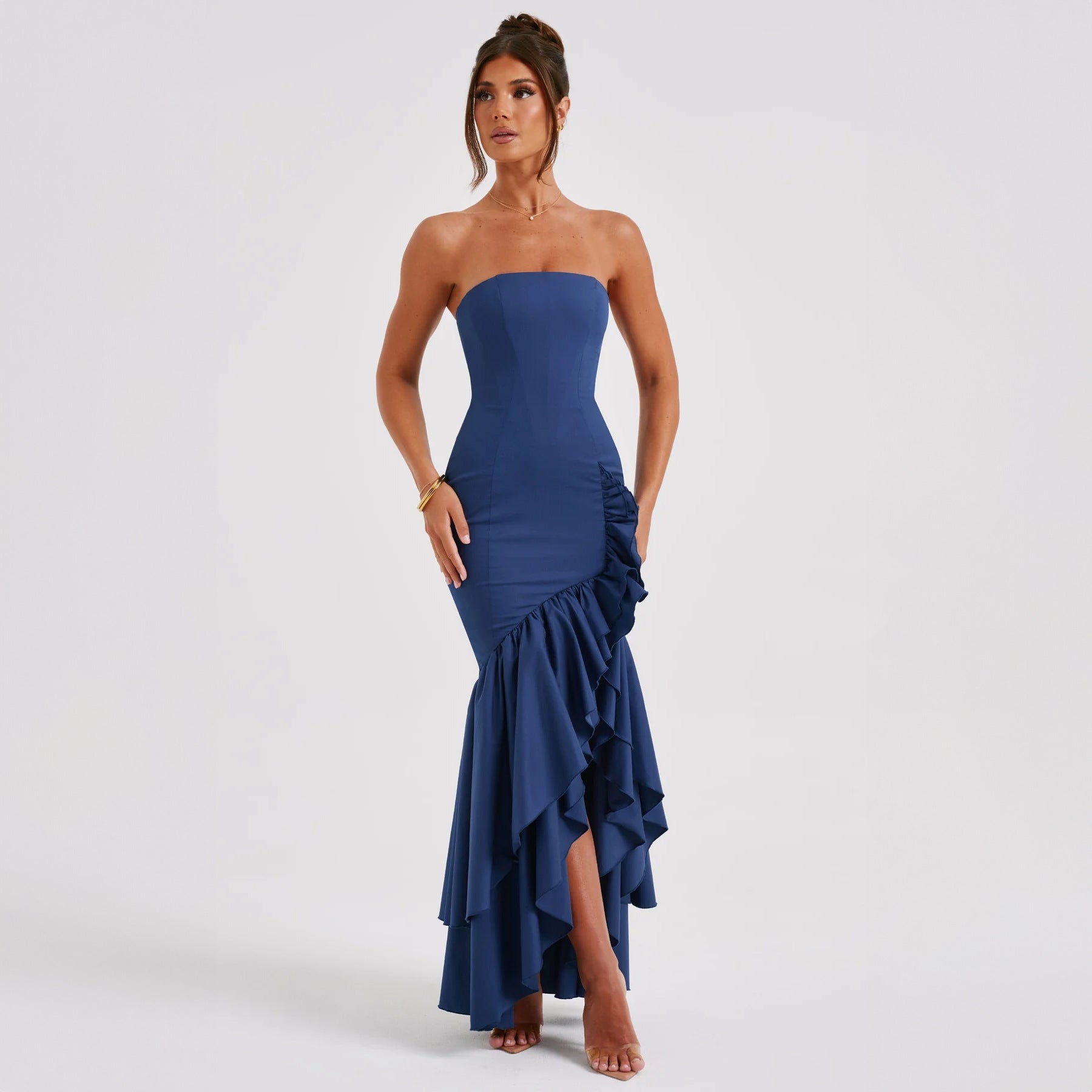 Robe longue asymétrique à épaules dénudées