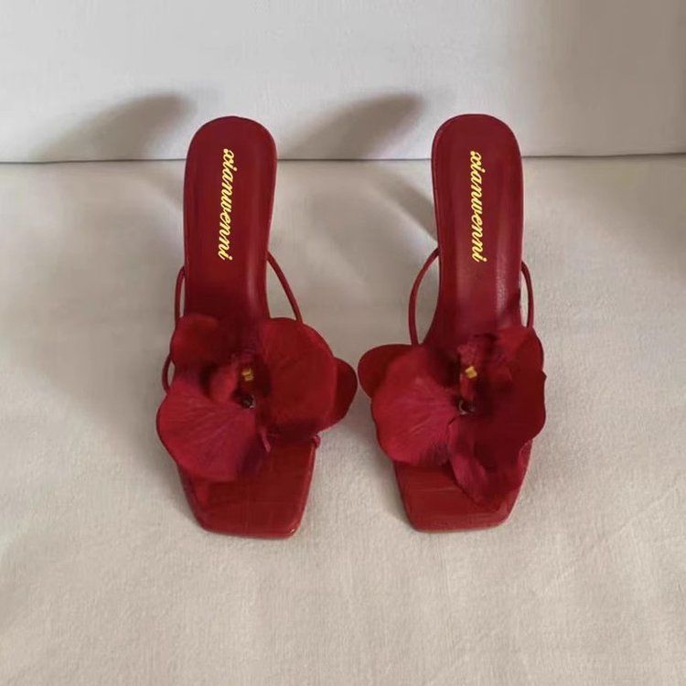 Internet Celebrant Travel Beach Shoes Europe And America 2024 New Flower Decorative Thong High Heel Sandals And Slippers Women's Summer Wear Fashion
